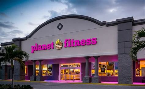 hours for planet fitness